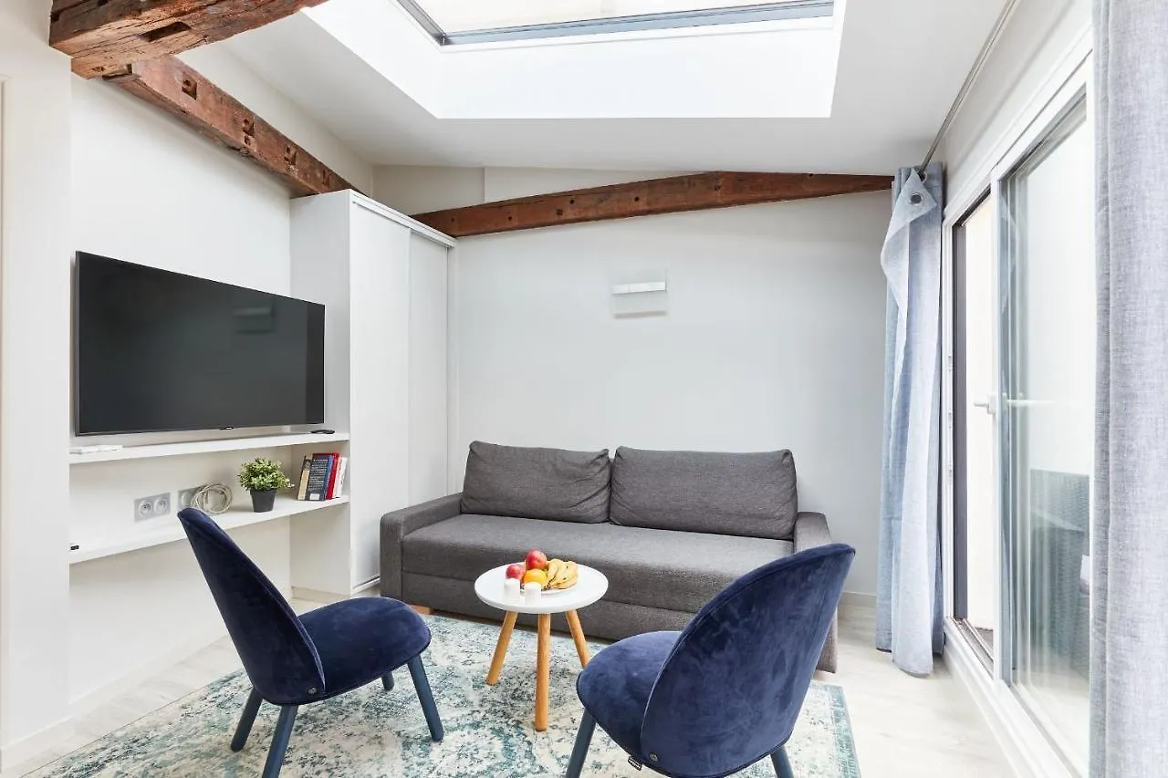 St Germain Des Pres With Balcony - Cityapartmentstay Parigi Francia