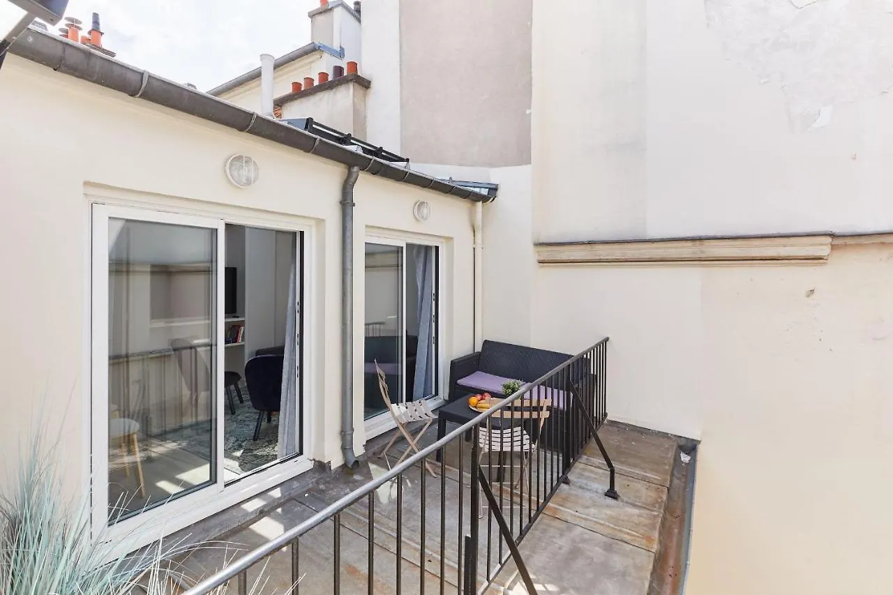 Appartamento St Germain Des Pres With Balcony - Cityapartmentstay Parigi