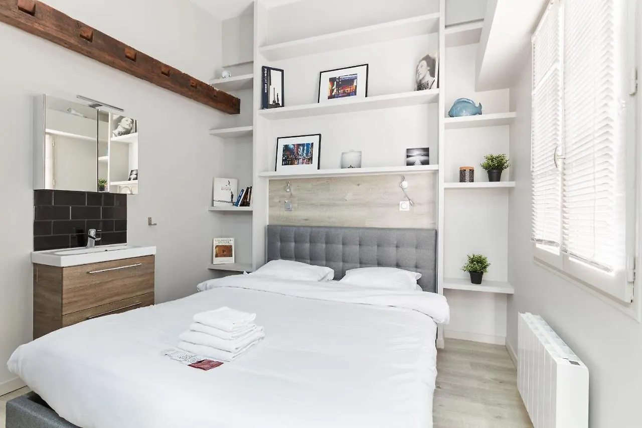 St Germain Des Pres With Balcony - Cityapartmentstay Parigi 0*,