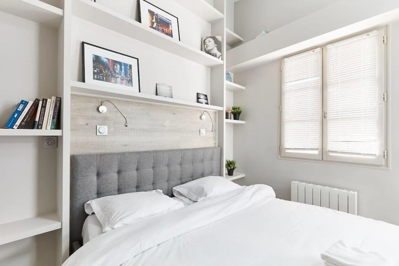 St Germain Des Pres With Balcony - Cityapartmentstay Paris Apartment