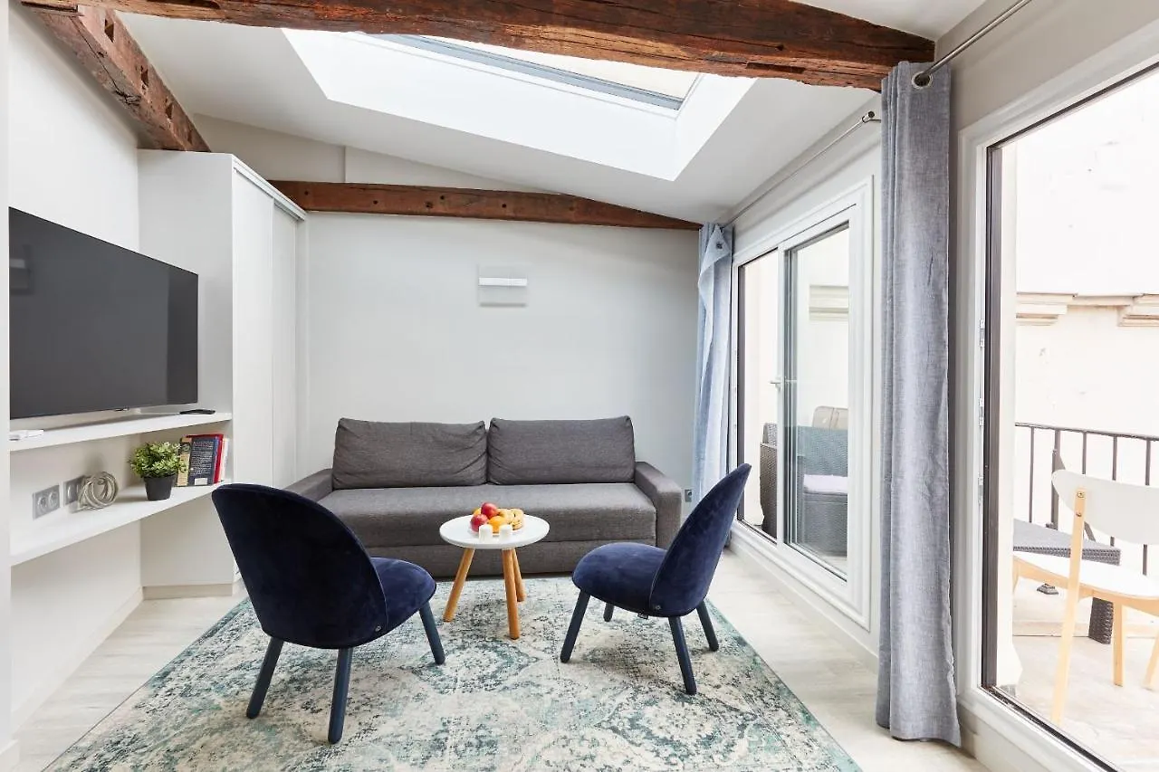 Apartment St Germain Des Pres With Balcony - Cityapartmentstay Paris France